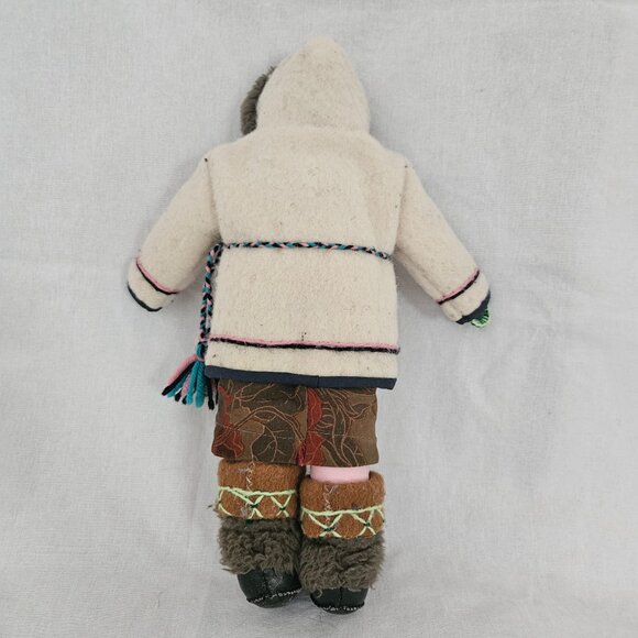 Vintage Inuit Handmade Cloth Doll – 10” Felt Parka & Fur Trim – Collectible - Picture 4 of 13